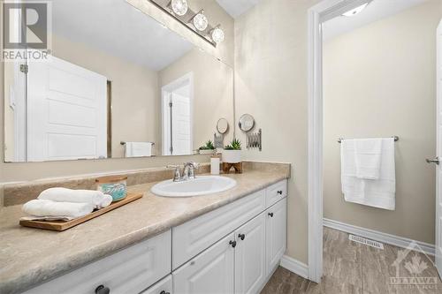 613 Calla Lily Terrace, Ottawa, ON - Indoor Photo Showing Bathroom