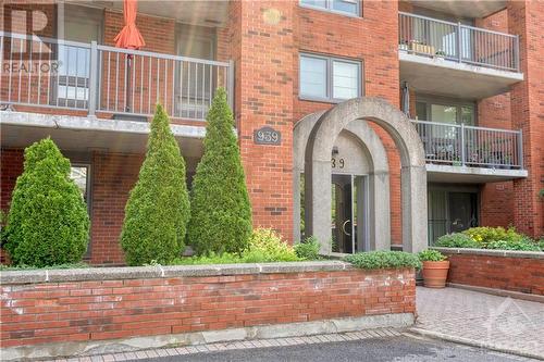 939 North River Road Unit#Ph 4, Ottawa, ON - Outdoor With Exterior