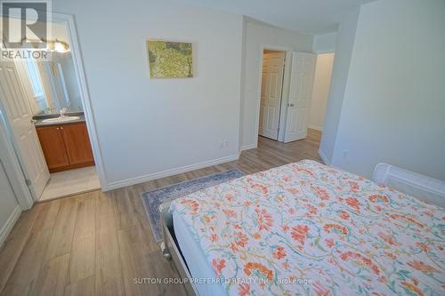 649 Inverness Avenue, London, ON - Indoor Photo Showing Bedroom