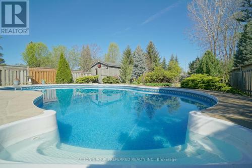 649 Inverness Avenue, London, ON - Outdoor With In Ground Pool With Backyard