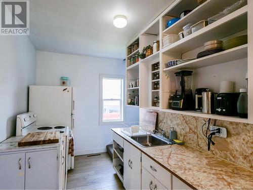 783 Abbott Drive, Quesnel, BC - Indoor Photo Showing Laundry Room