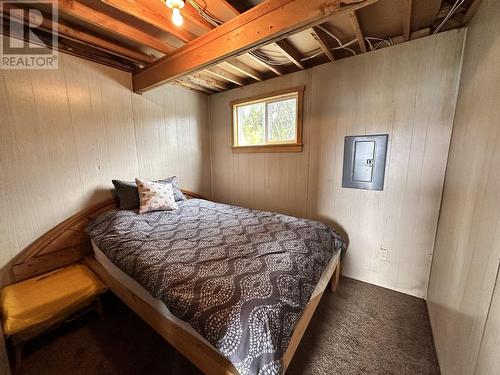 2602 Spout Lake Road, 100 Mile House, BC - Indoor Photo Showing Bedroom