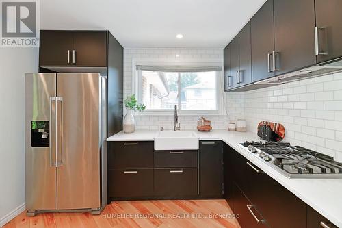 16 Jallan Drive, Ajax, ON - Indoor Photo Showing Kitchen With Upgraded Kitchen