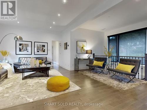 249 Maxome Avenue, Toronto, ON - Indoor Photo Showing Living Room