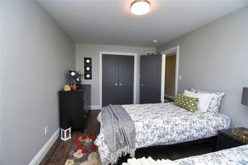 1620 Regional Rd 9 Road, Caledonia, ON - Indoor Photo Showing Bedroom