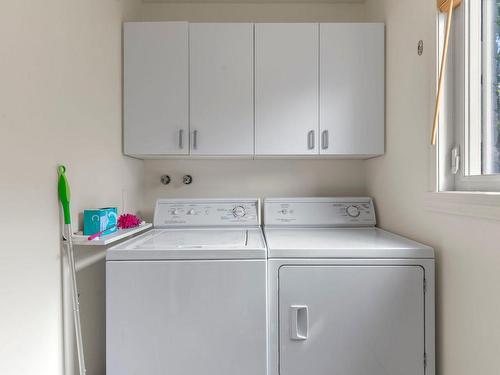 Powder room - 1517 Rue Laflamme, Longueuil (Le Vieux-Longueuil), QC - Indoor Photo Showing Laundry Room