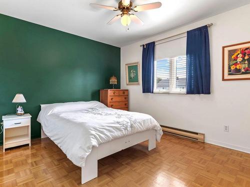 Bedroom - 1517 Rue Laflamme, Longueuil (Le Vieux-Longueuil), QC - Indoor Photo Showing Bedroom