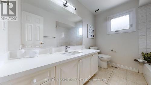 2243 Ridge Landing, Oakville, ON - Indoor Photo Showing Bathroom