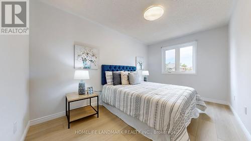 2243 Ridge Landing, Oakville, ON - Indoor Photo Showing Bedroom