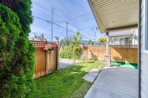 102-482 Westminster Avenue, Penticton, BC - Indoor