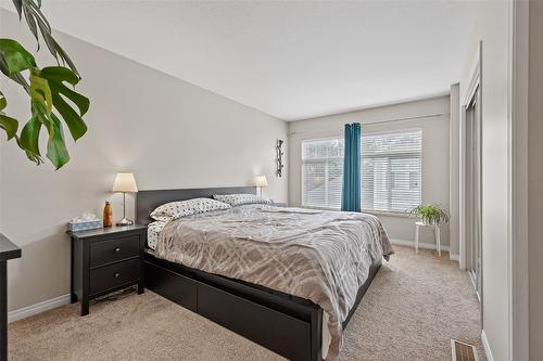 21-1853 Parkview Crescent, Kelowna, BC - Indoor Photo Showing Bedroom