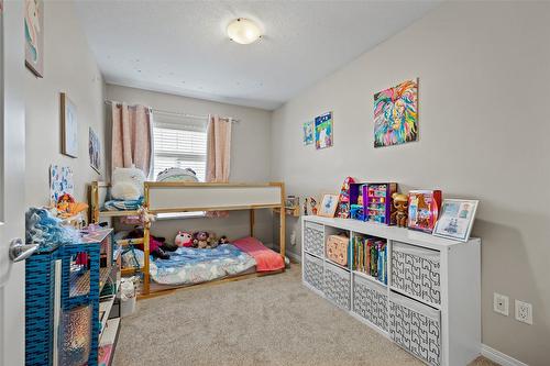 21-1853 Parkview Crescent, Kelowna, BC - Indoor Photo Showing Bedroom