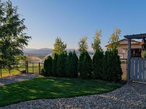 1052 Webster Road, Kelowna, BC - Outdoor