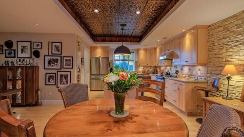 1052 Webster Road, Kelowna, BC - Indoor Photo Showing Dining Room