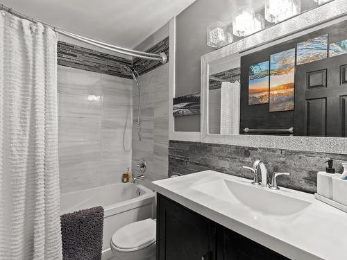 2964 Mcvicar Road, West Kelowna, BC - Indoor Photo Showing Bathroom