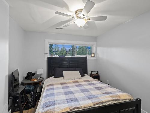 2964 Mcvicar Road, West Kelowna, BC - Indoor Photo Showing Bedroom