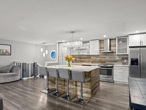 2964 Mcvicar Road, West Kelowna, BC - Indoor Photo Showing Kitchen With Upgraded Kitchen