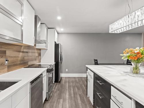 2964 Mcvicar Road, West Kelowna, BC - Indoor Photo Showing Kitchen