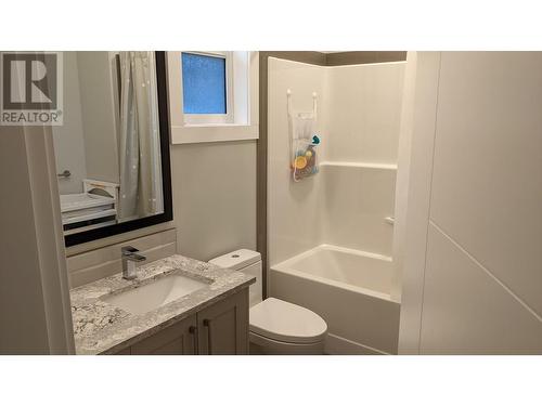 769 Ontario Street Unit# 101, Penticton, BC - Indoor Photo Showing Bathroom
