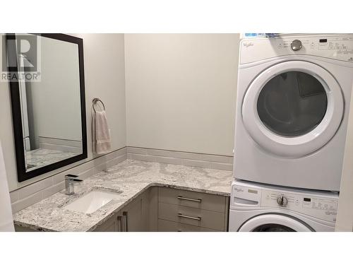 769 Ontario Street Unit# 101, Penticton, BC - Indoor Photo Showing Laundry Room