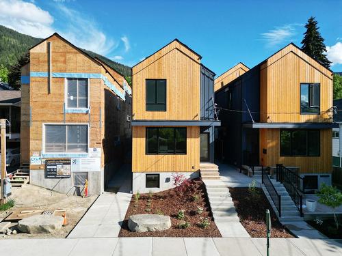 A - 516 Robson Street, Nelson, BC - Outdoor With Facade