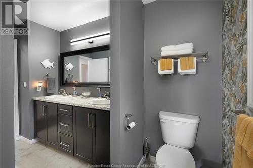 958 Erie Avenue West, Kingsville, ON - Indoor Photo Showing Bathroom