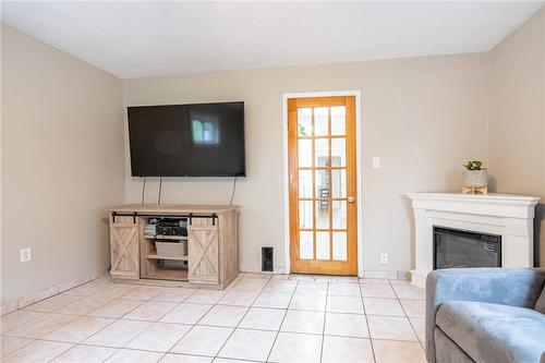 21 Chatham Street, Hamilton, ON - Indoor Photo Showing Living Room With Fireplace