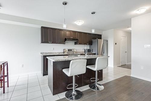 403 Pumpkin Pass, Binbrook, ON - Indoor Photo Showing Kitchen With Upgraded Kitchen