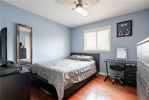 8076 Spring Blossom Drive, Niagara Falls, ON - Indoor Photo Showing Bedroom