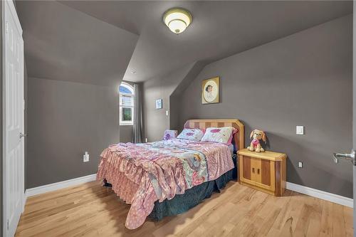 1291 Hwy 8, Stoney Creek, ON - Indoor Photo Showing Bedroom