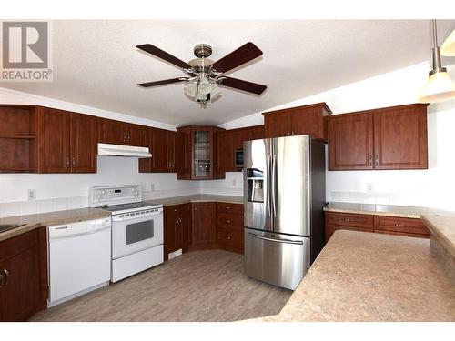 12560 Westside Road Unit# 118, Vernon, BC - Indoor Photo Showing Kitchen