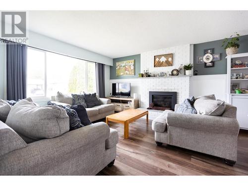 4747 Freimuller Avenue, Prince George, BC - Indoor Photo Showing Living Room With Fireplace