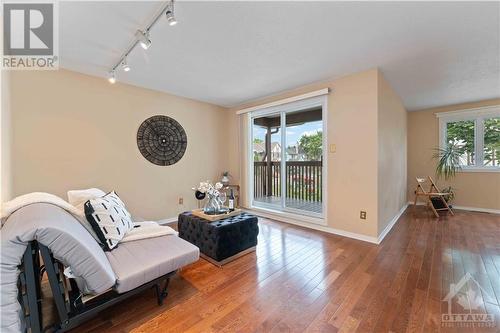 2741 Massicotte Lane, Ottawa, ON - Indoor