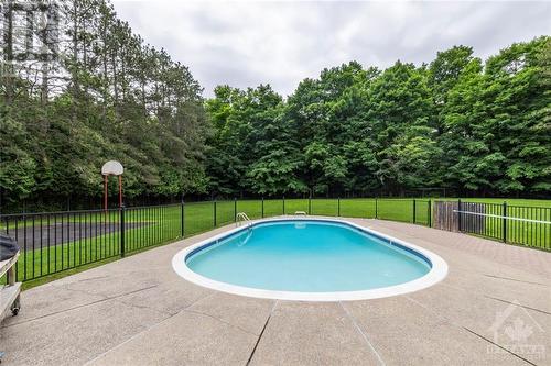 10 Wick Crescent, Ottawa, ON - Outdoor With In Ground Pool With Backyard