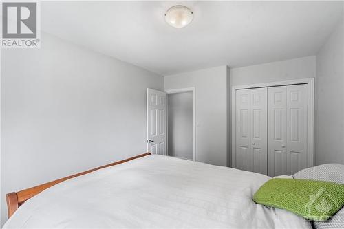 504 Braydon Avenue, Ottawa, ON - Indoor Photo Showing Bedroom