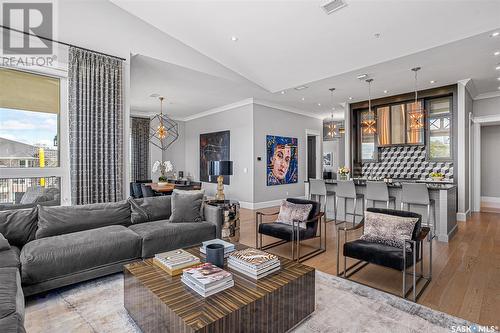 305 404 Cartwright Street, Saskatoon, SK - Indoor Photo Showing Living Room