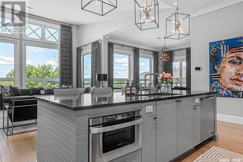 305 404 Cartwright Street, Saskatoon, SK - Indoor Photo Showing Kitchen