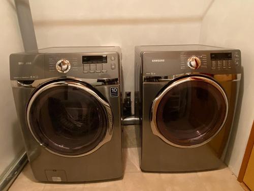 714 Regent Street, Nelson, BC - Indoor Photo Showing Laundry Room