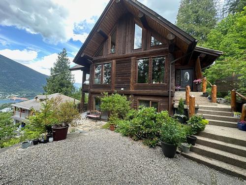 714 Regent Street, Nelson, BC - Outdoor