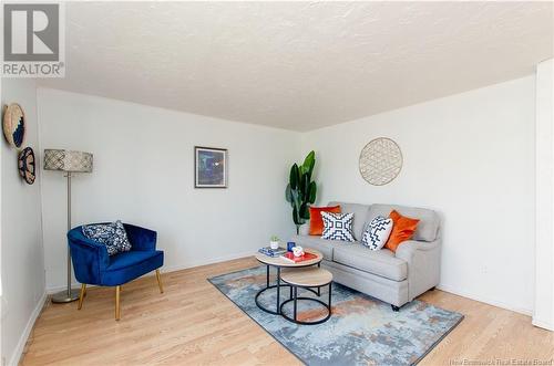 577 Memramcook East Road, Memramcook East, NB - Indoor Photo Showing Living Room