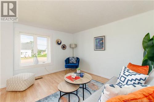 577 Memramcook East Road, Memramcook East, NB - Indoor Photo Showing Living Room