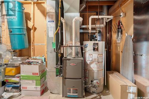 726 Wilkinson Way, Saskatoon, SK - Indoor Photo Showing Basement