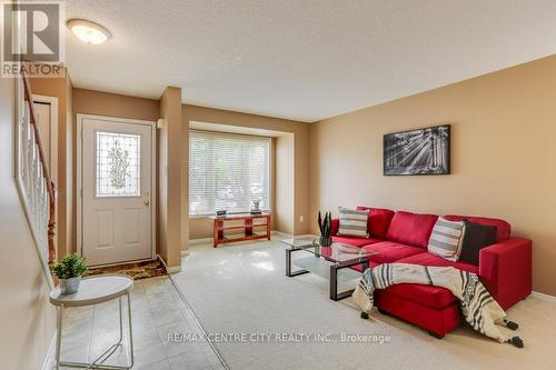 83 - 1535 Trossacks Avenue N, London, ON - Indoor Photo Showing Living Room