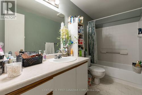 29 - 511 Admiral Drive, London, ON - Indoor Photo Showing Bathroom