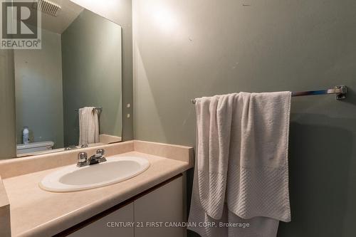 29 - 511 Admiral Drive, London, ON - Indoor Photo Showing Bathroom