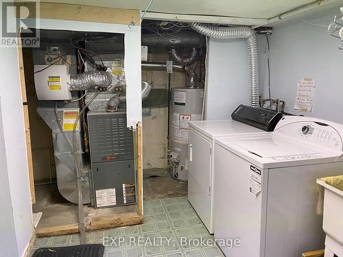 125 Foxwell Street, Toronto, ON - Indoor Photo Showing Laundry Room