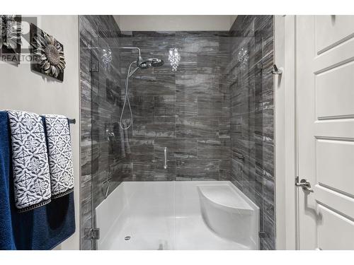 1836 Tower Ranch Boulevard Unit# 27, Kelowna, BC - Indoor Photo Showing Bathroom