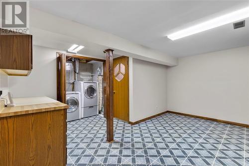 2997 Lloyd George, Windsor, ON - Indoor Photo Showing Laundry Room