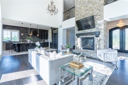 525 Elm Tree Road E, Grimsby, ON - Indoor Photo Showing Living Room With Fireplace