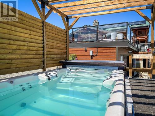 8307 92Nd Avenue, Osoyoos, BC - Outdoor With In Ground Pool